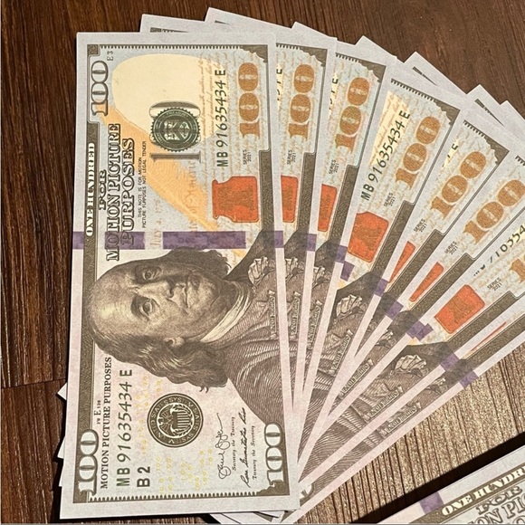 Movie/Origami Props 💵 - Picture 10 of 12